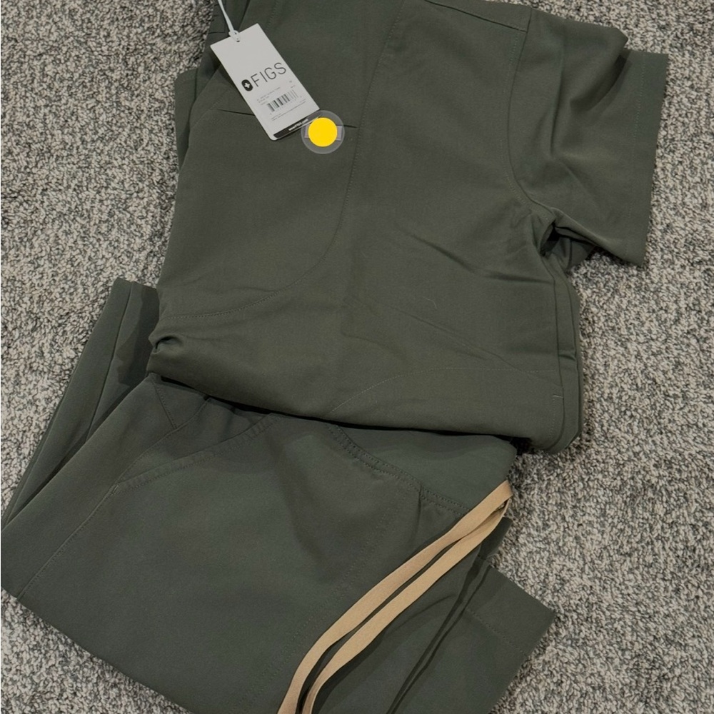 Isabel figs scrubs
